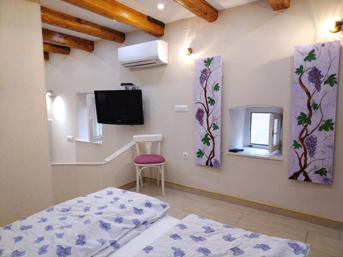 Apartments Sumic Harbour View Makarska Ngoại thất bức ảnh
